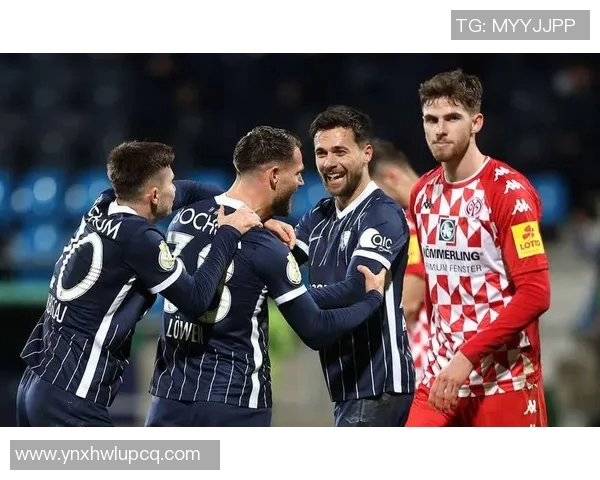 沙尔克04遭遇惨败，0-4惨败于霍芬海姆，球队陷入困境